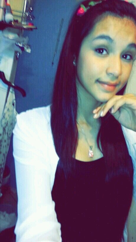 guillermo is my king  and forever mine. 			july 5th be the date of the quince.
