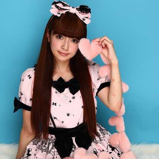 Adoro mitologia grega,doramas,kpop,ler e animes