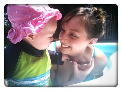 Lover of Jesus, devoted wifey, and mommy.
