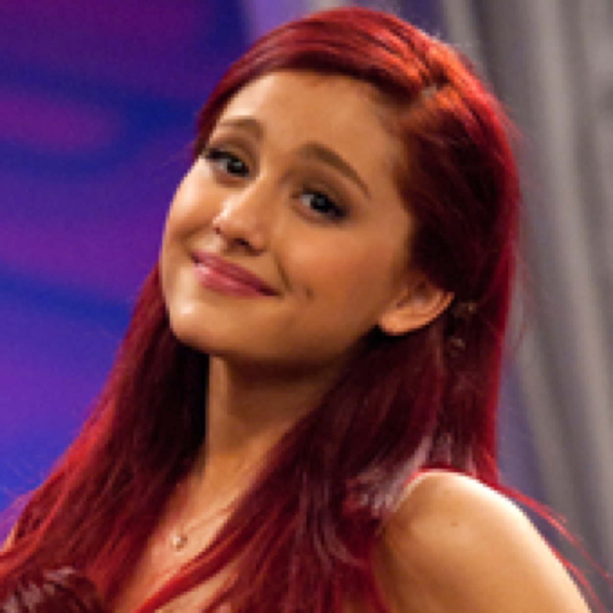 Hiiiiii, I'm Cat and I love Music, Cupcakes and Bibble but I like talking to people as well {ROLEPLAY}