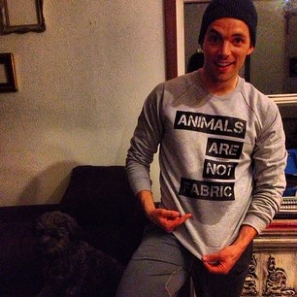 IcnHarding's profile picture. for a living I make out with Lucy Hale and I eat cake. [RP]