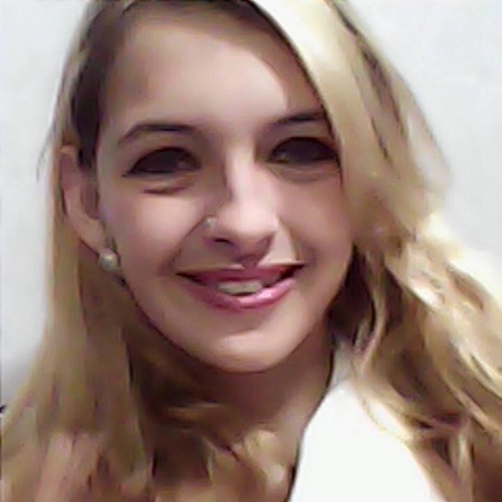Sou legal  , gente boa , verdadeira , sincera , linda ,etc...