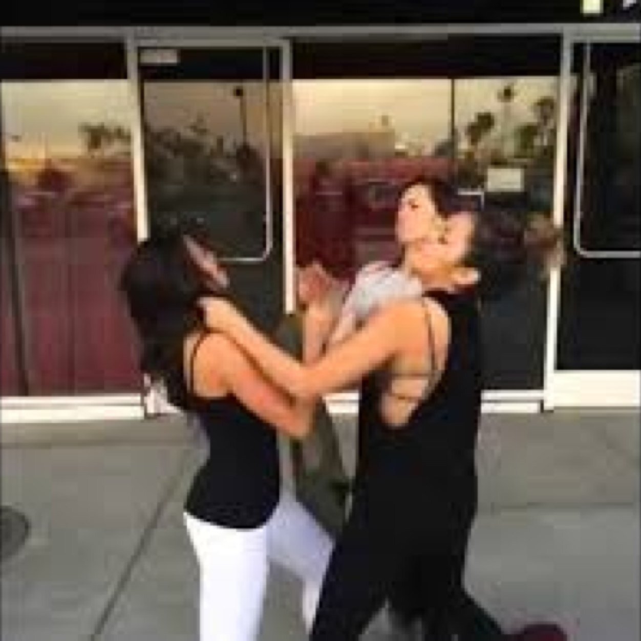 Easily the best fights on vine.
Best booty @6secondbooty
Best laugh @6secondlaugh