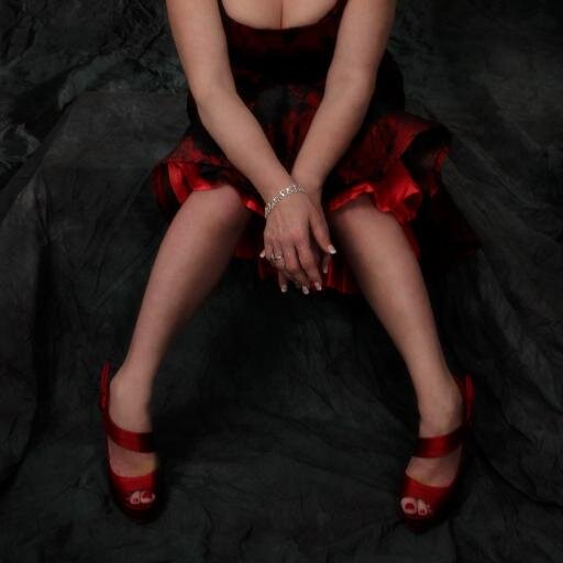 A documentary media installation that explores the personal lives of sex workers through film & photography. Tweeting transcripts, user engagement, news & art.