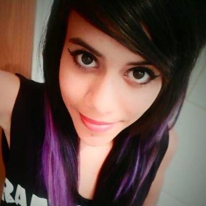 Oie...meu nome é lisa,sou de Varginha-MG,tenho 15 anos,namoro S2 ...