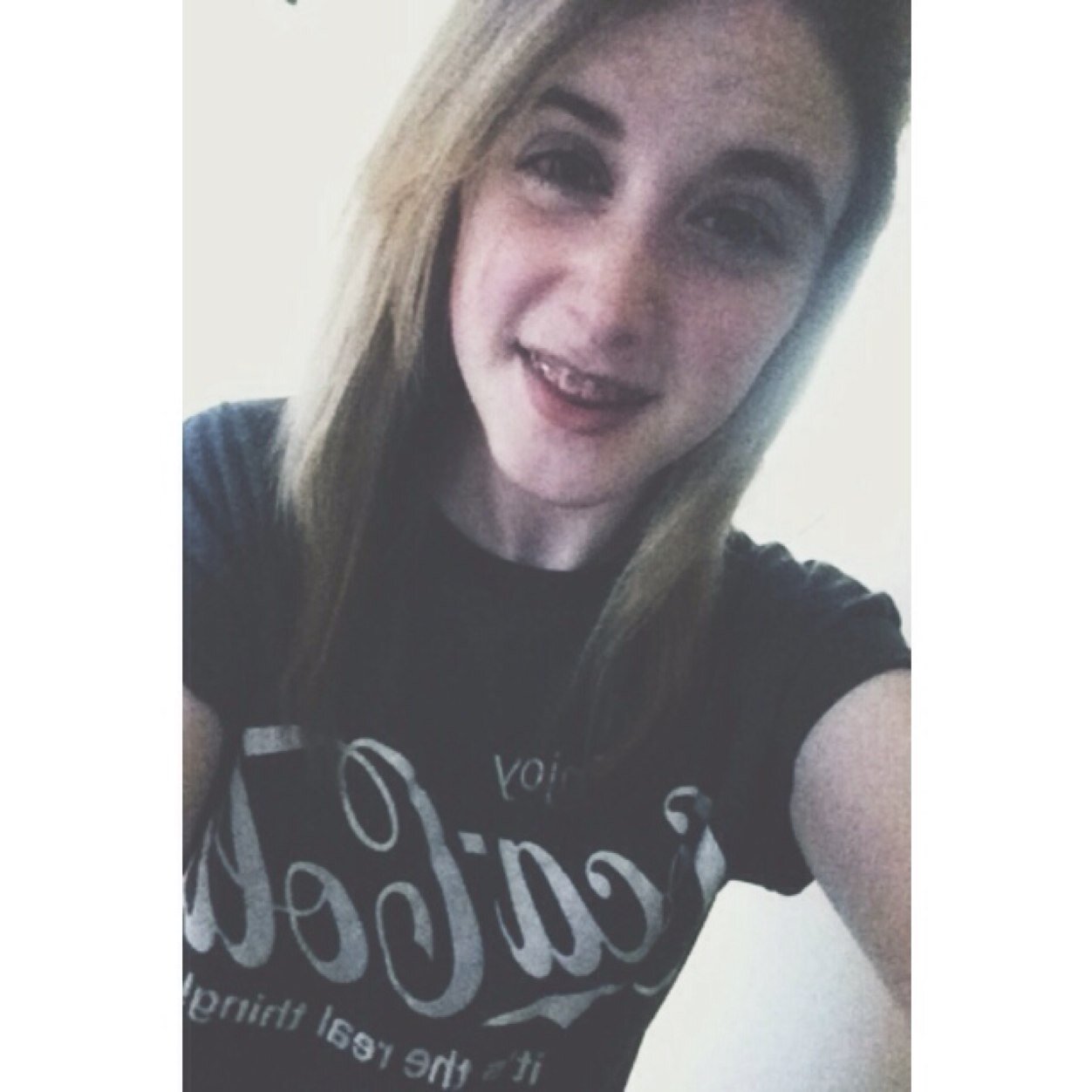 Average 16 year old||John Green is now my life idec||Ive got a turtle,you should be jealous!!waterlemons||I like warm hugs||irish.peace x