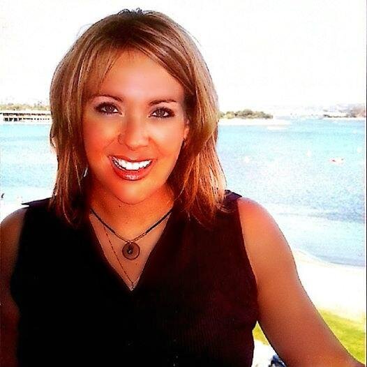 Personal Development/Business Coach who specializes in authenticity, entrepreneurship, social media and network marketing!