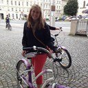 AnnaDinwoodie's profile picture. 