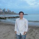 Eeeeeeee.un muchacho de barrio!! Cuanto mayor es el esfuerzo mas grande es la recompensa...Lic. en kinesiología.
