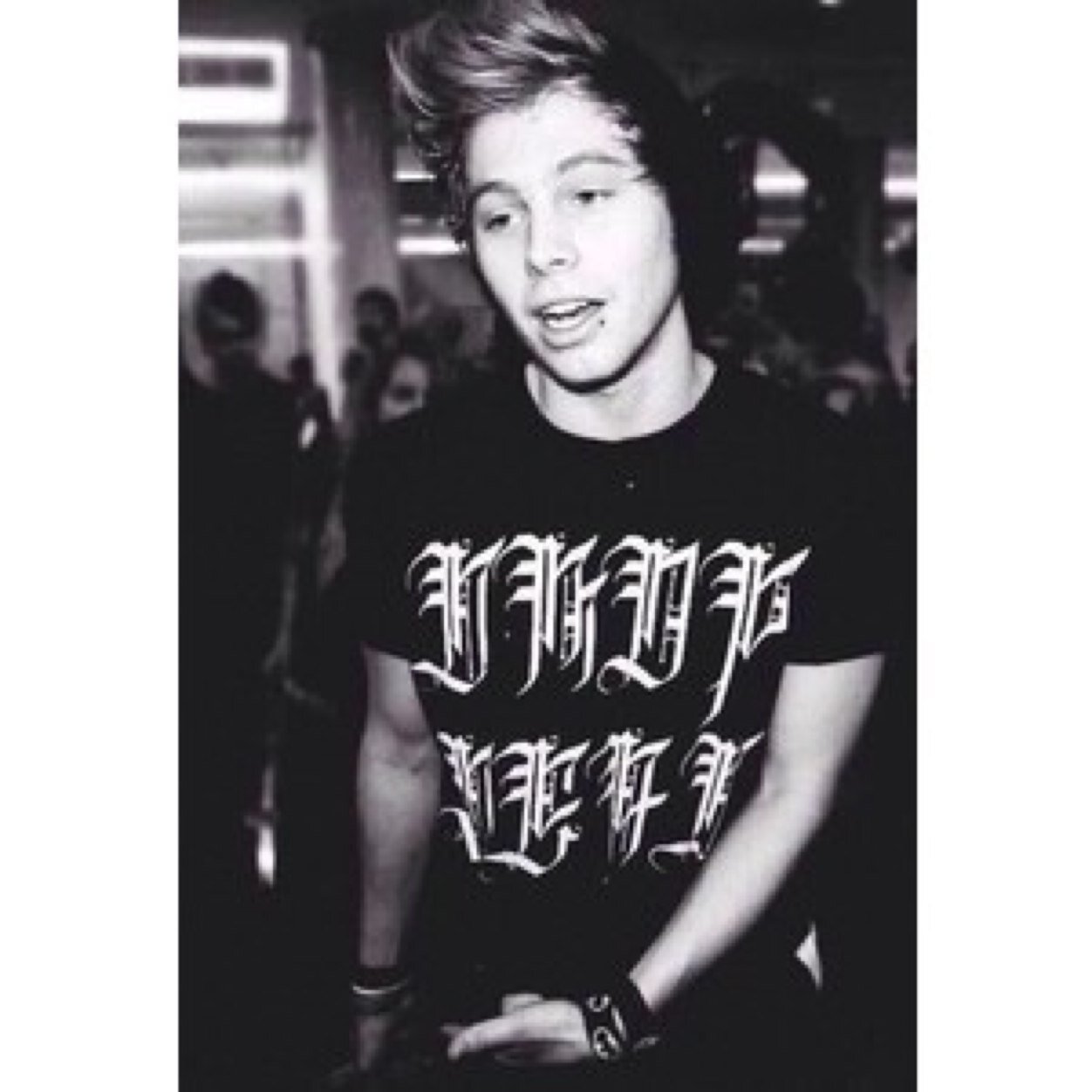 follow @stripforhemmo