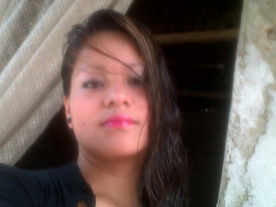soy una personita muy linda y soy muy feliz