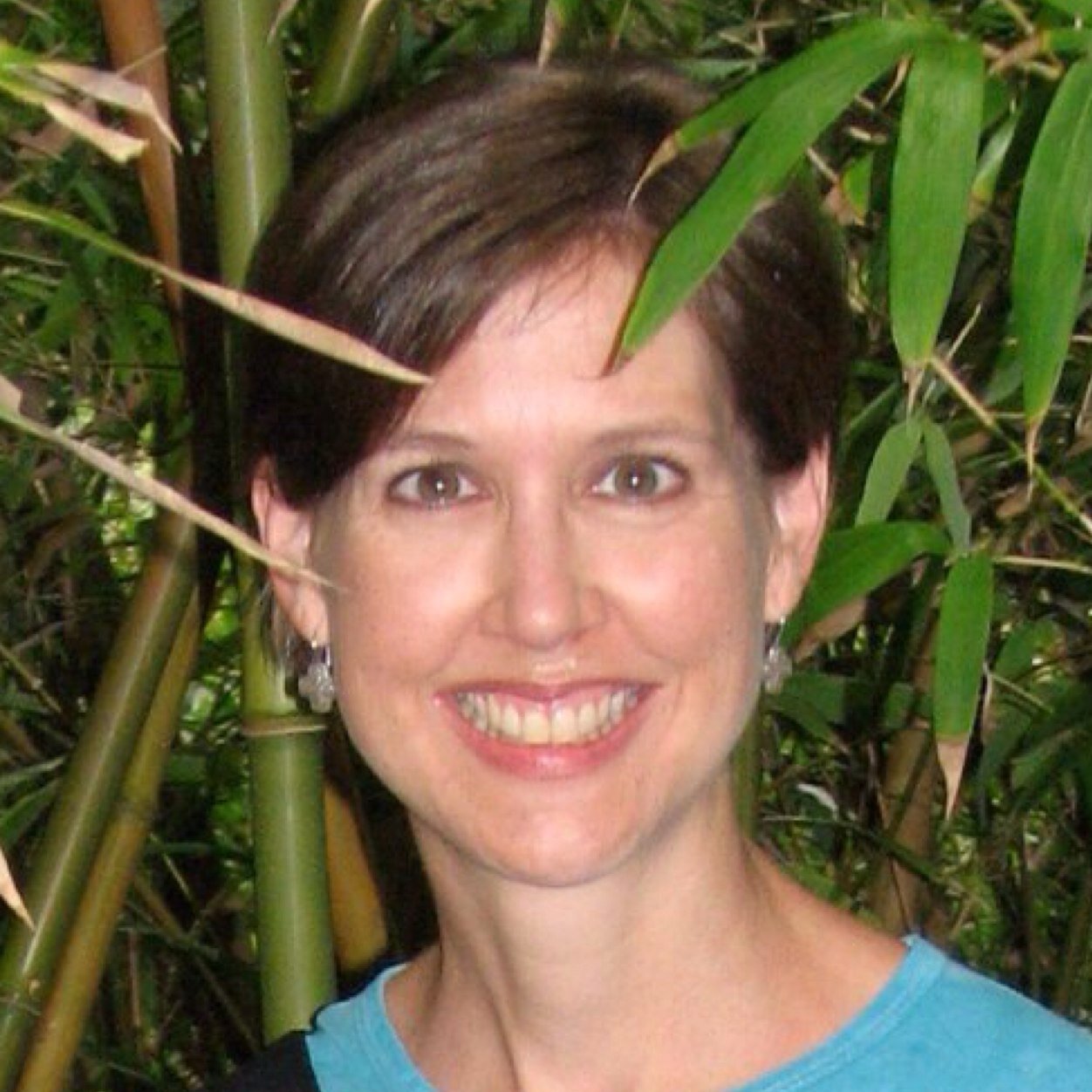 PreK-5 teacher librarian, tech enthusiast, reader, learner, preschool Sunday school teacher, wife, proud mom of 3
