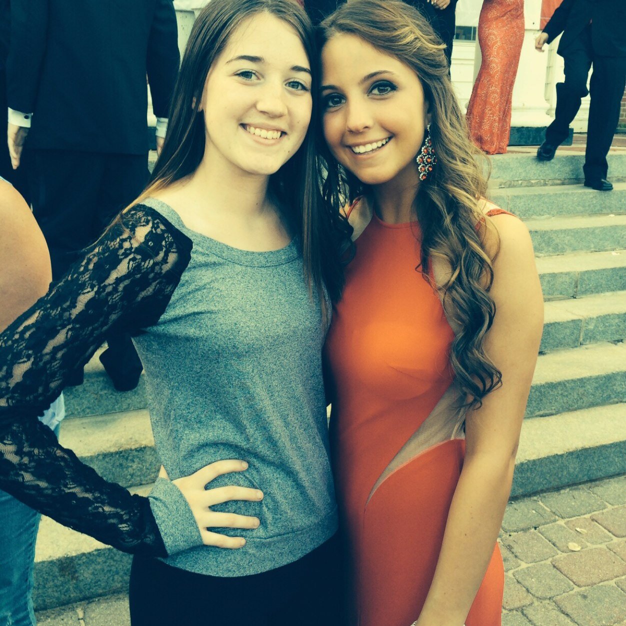 Juliannnaa_'s profile picture. GO FOLLOW MY NEW TWITTER NOT THIS ONE @julianna_sap