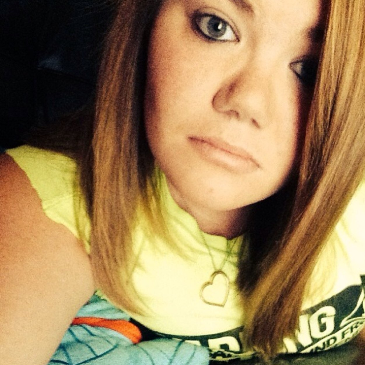 Country is my life.
 volleyball is my game.
 snapchatting is my thing.
 anything you want to know message!!!