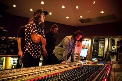 Guitarrist, digital audio editor, adict to músic :)