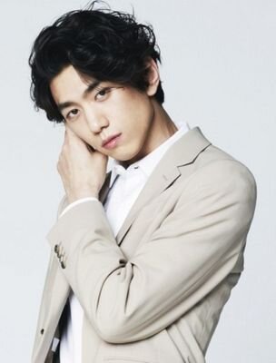 KBS 8월18일 방영 예정인 월,화 드라마 연애의 발견/성형외과 의사 남하진(성준 분)/이룸과 3년째 연애중인 남자친구 귀공자 타입의 외모에 따뜻하고 온화한 성격을 가졌으나 절대 감정에 휘말리지 않는 이성적이고 합리적/중복X/봇,패계 맞팔