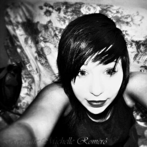 Haz que tú sonrisa cambie el mundo, pero jamás permita que el mundo cambie tú sonrisa. ♀♥♥
