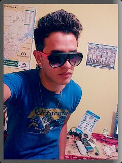 Mi fuerza y mi fortaleza? Solo Dios,  tu eres el único que puede y que sabe del por que de las cosas.Futuro Licenciado Abogado Y Notario! Loco, Amante y Bohemio
