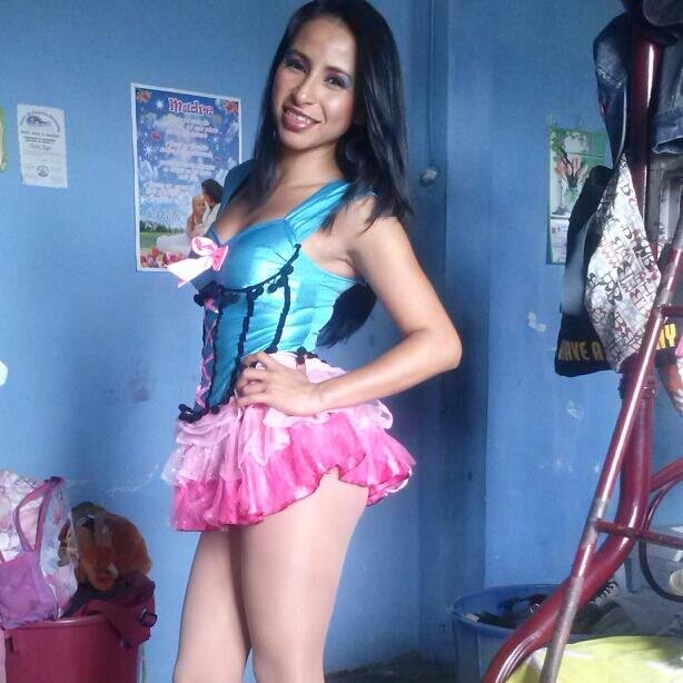 que puedo decir, si quieren conocerme agreguenme solo no  me manden cosas sexosas en inbox por que  no contestare chao :)