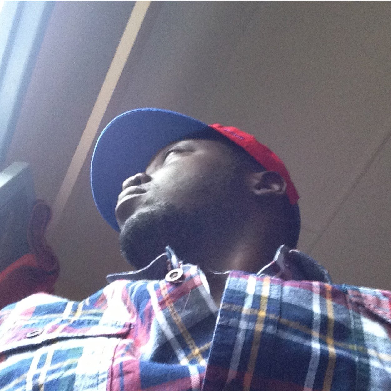 Anonyme, artiste chanteur/rappeur/ du label Marge d'action.