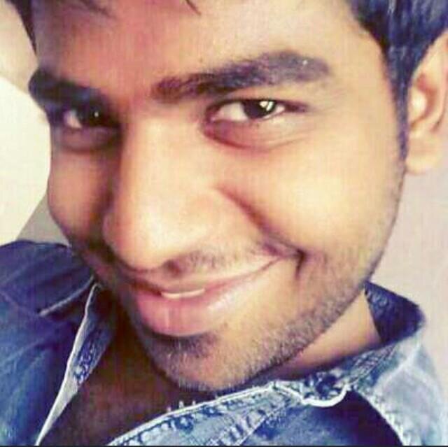 ⚀தமிழன்
⚁Textaholic
⚂Facebook-Worm
⚃Ecologist
⚄Fashionista
⚅Beat-boxer
♾Etcetera.,