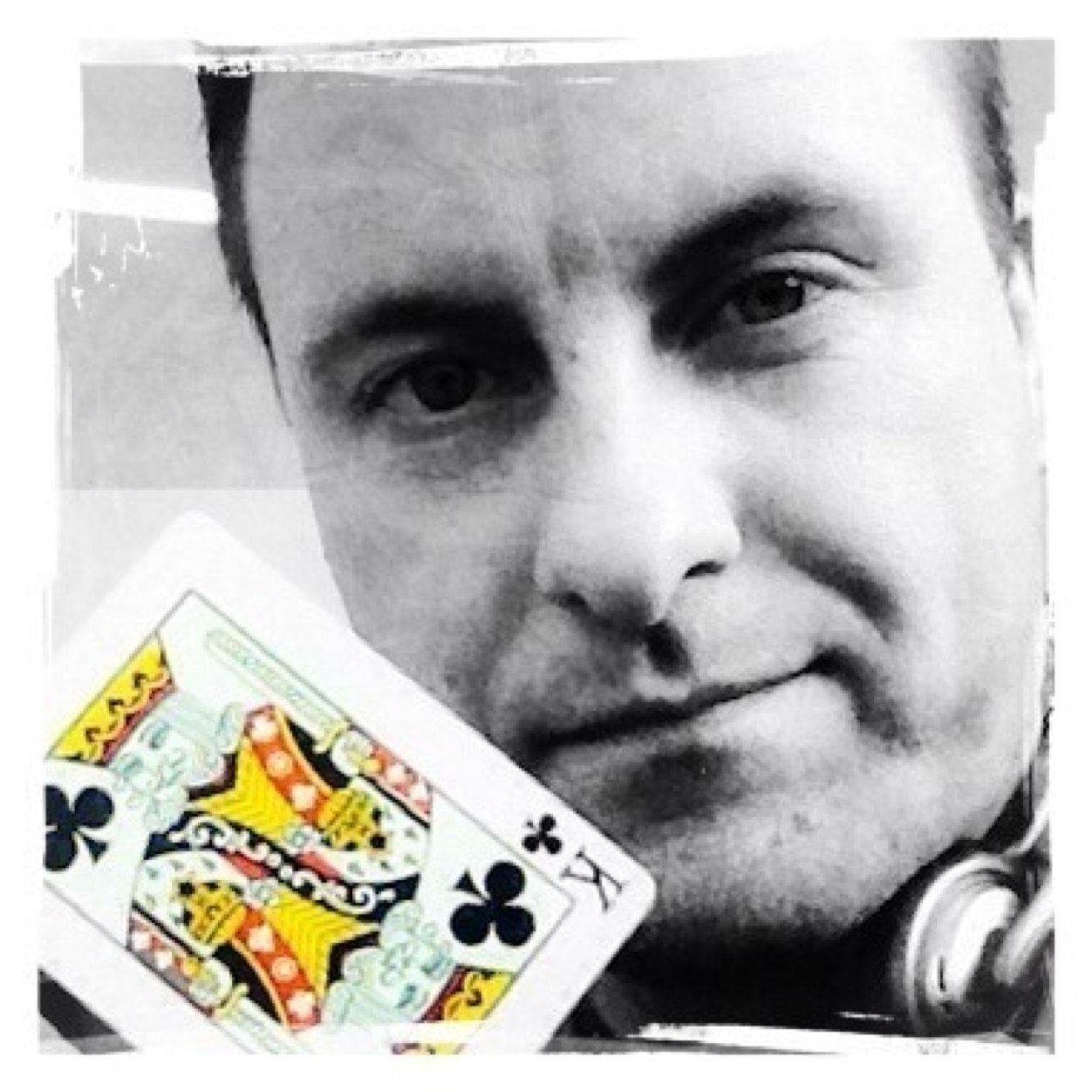 Programmeren, Beheer @Vijfzintuigen, liefhebber van attractieparken, testdevelop engineer, Mickey player, en altijd druk!