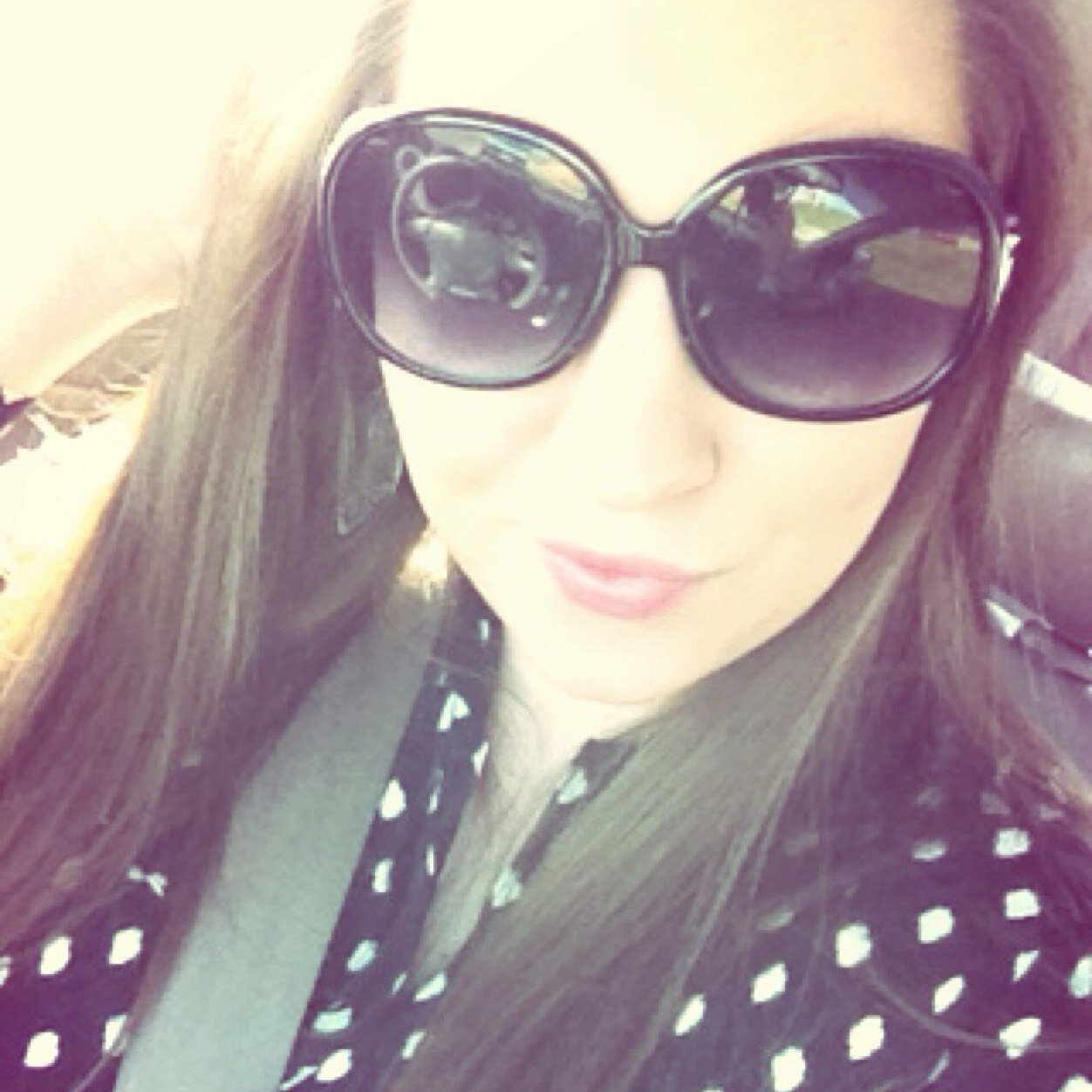 Im just your typical southern gal. Country music, sweet tea & old back roads. Ive got an attitude & a mind of my own. I tweet what I want. Avi! I follow back :)