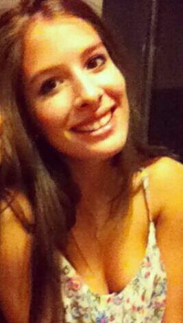 laura_4343's profile picture. Estudiante de Medicina en la UCM.Experta en ataques de risa en momentos inoportunos. Chica positiva y un poco despistada.