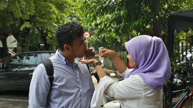 Sayangilah kedua orang tuamu :)