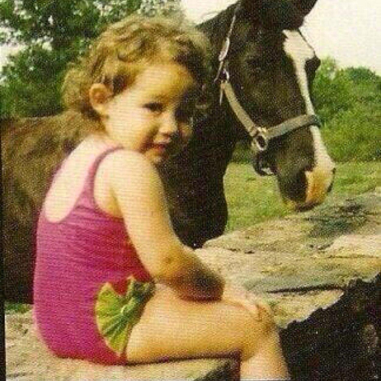 Miley's news from Twitter,Facebook and Instagram