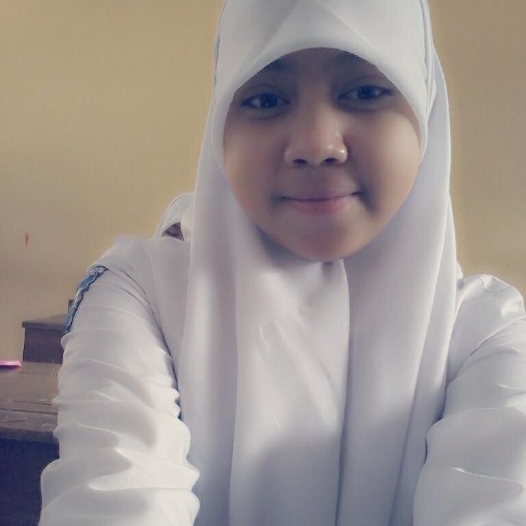 VITAKHUL RAMADHANI, 22 JANUARI 1998, SMA NEGERI 1 BANGSAL - MOJOKERTO.