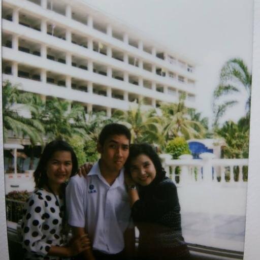 mmeen_wasu's profile picture. Everyone can Follow Me but I can Follow only someone in my heart :)