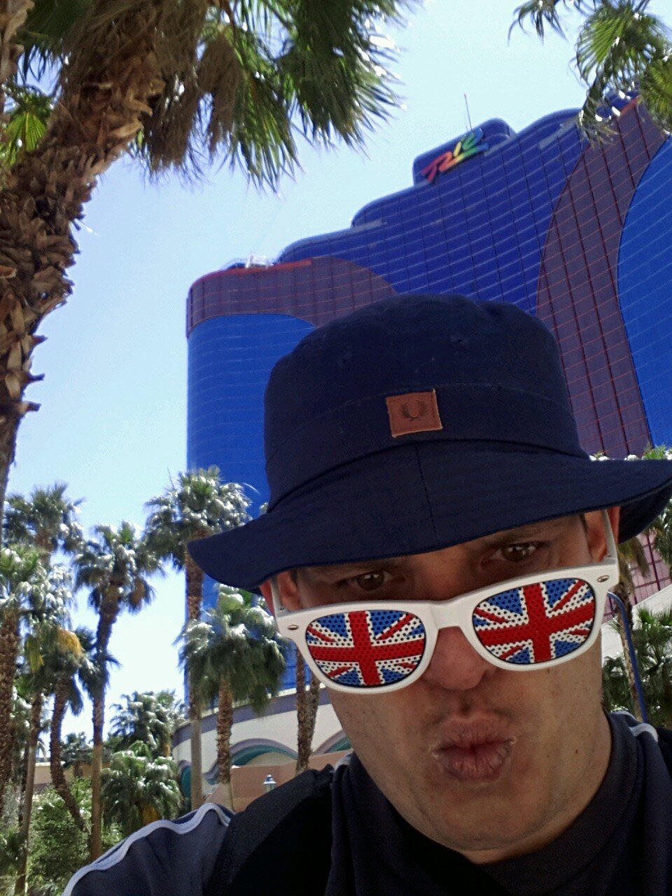 noumeanight's profile picture. 