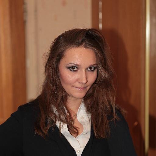 Арабские ароматы... Загадочные, прекрасные... Забыть невозможно, повторить - никогда. Пробуйте, наслаждайтесь, носите и удивляйте. Ведь у Вас хороший вкус!