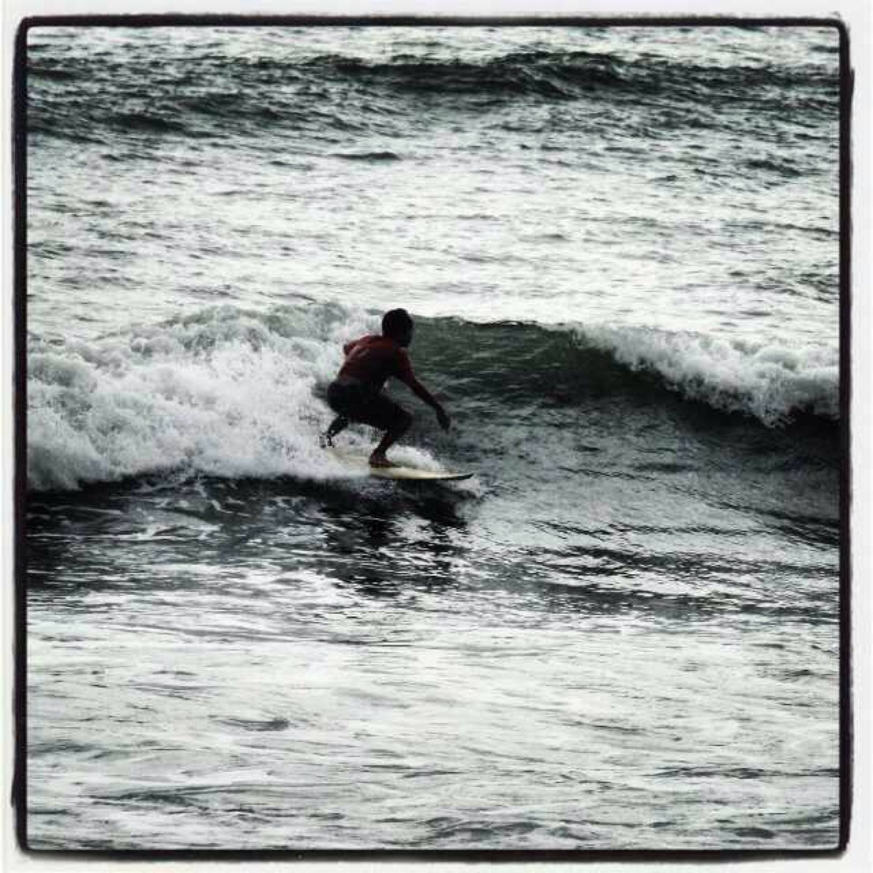 Instagram @thomcastillov Estudiante Ing. Industrial. Skateboarding, surf. Soy el amo de mi destino soy el capitan de mi alma.