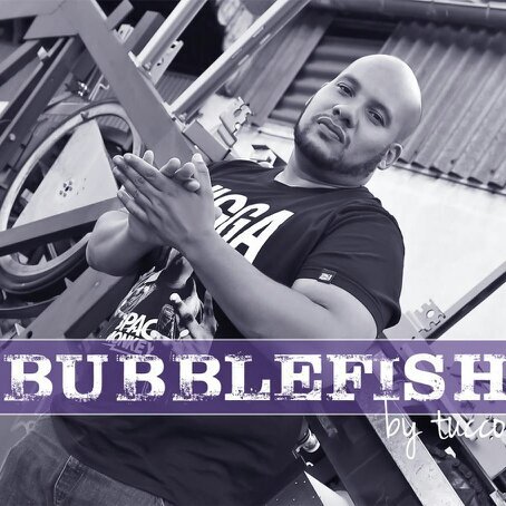French beatmaker / dj/rapper and great lover of soul music and CEO Offline music
Beatmaker /dj/ rappeur français amateur de soul et boss d'Offline music