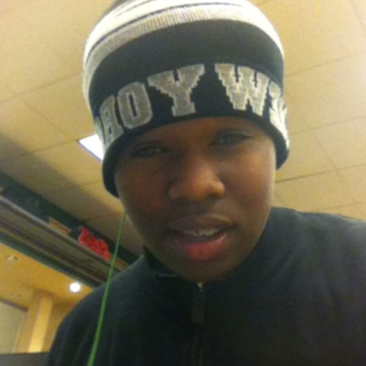 My name is Xavier Fant. I like to play baseball nd basketball.I be rapping sumtimes.I like to meet new people.I like to joke.I like to have fun.