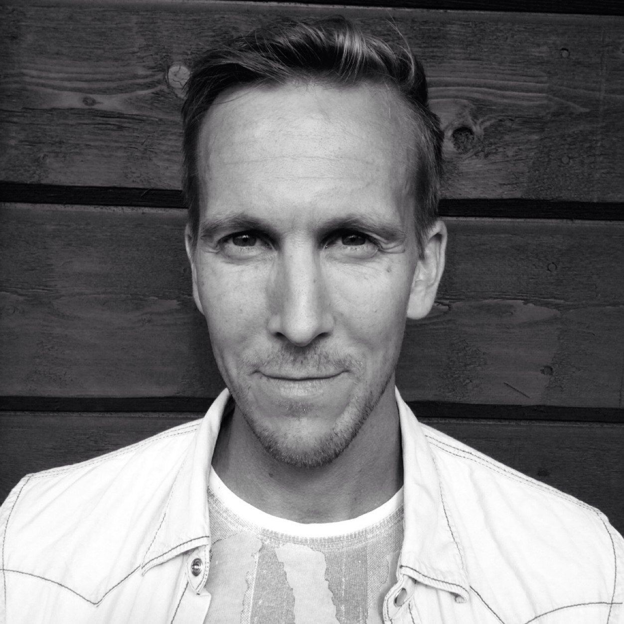 sveinolsson's profile picture. Nyhetsjournalist i NRK. Deler mye om Spurs i affekt.