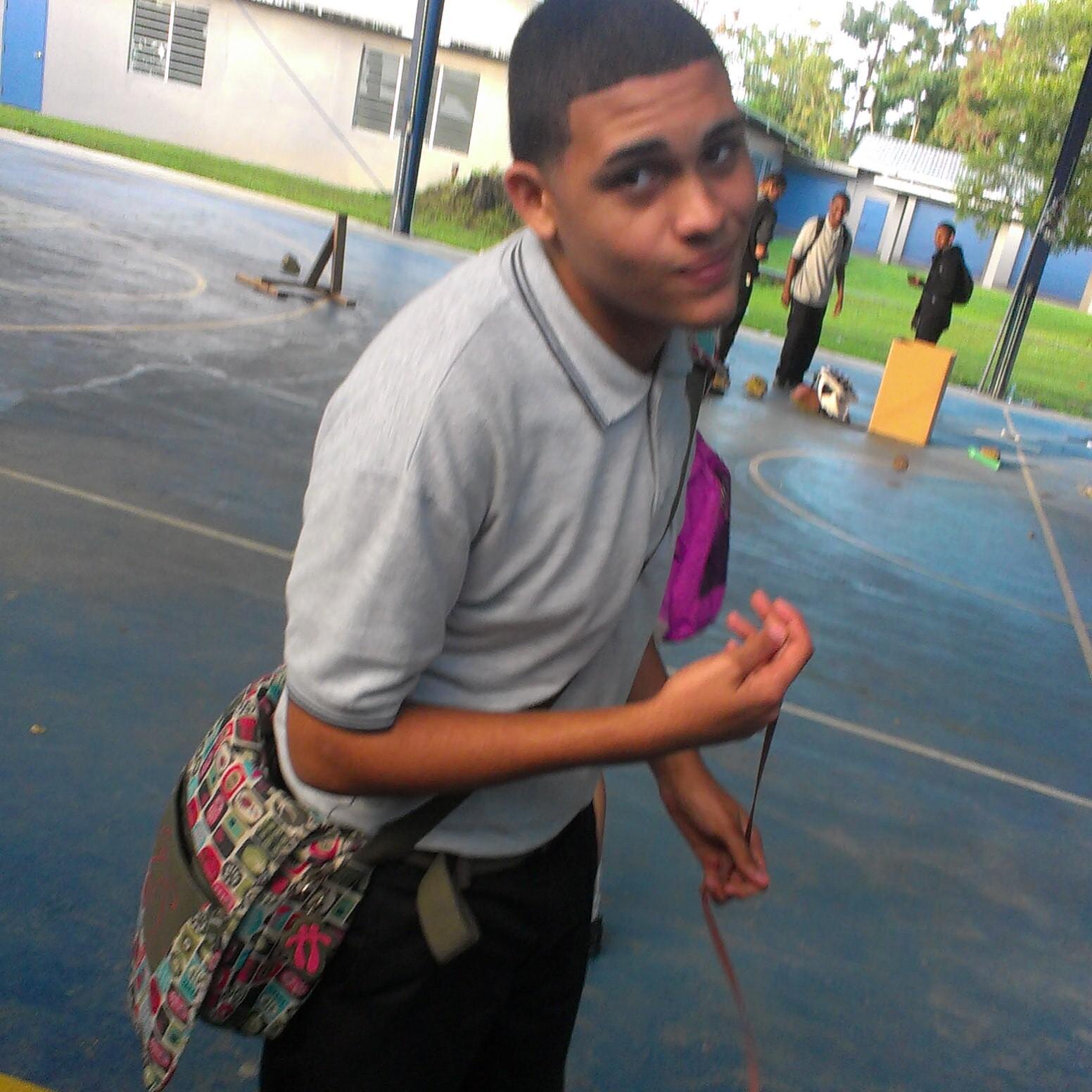 joel_630's profile picture. Kik ▶▶ joel_reyes23                                                                          IG ▶▶ Joelelduro2