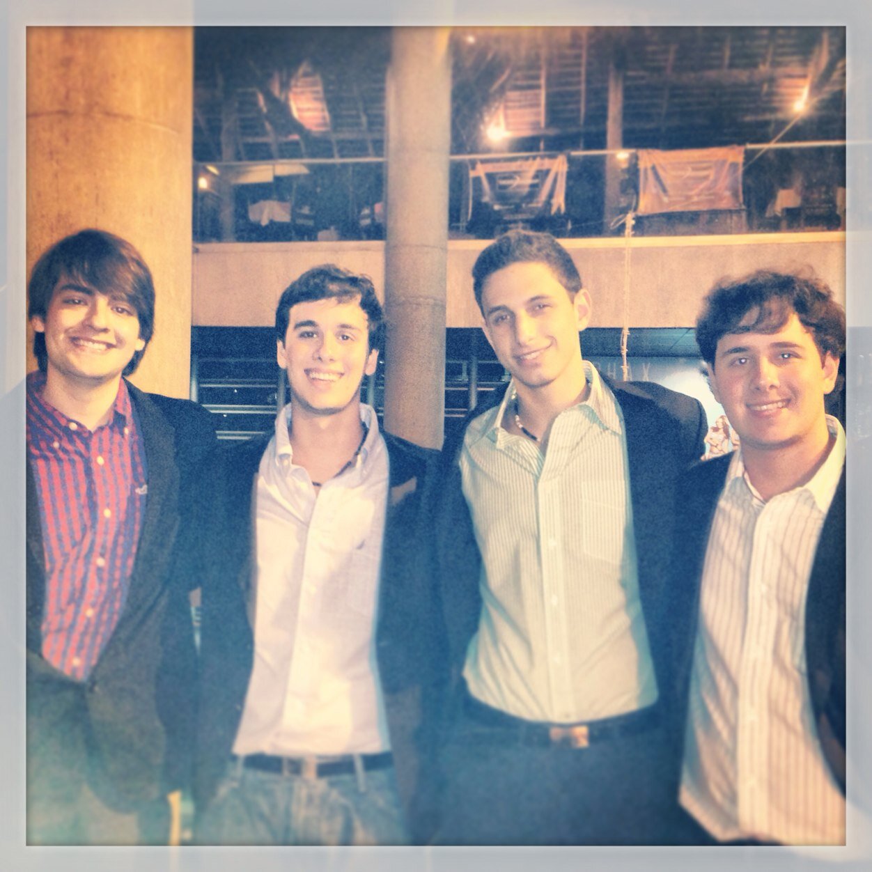 JoseDe0liveira's profile picture. Estudiante de Ingeniería de Producción. USB. Lasallista. Portugues y español. 23.The Beatles. Creyente de los Chocosobornos!