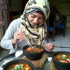 seseorang yang penuh semangat untuk membahagiakan keluarga!