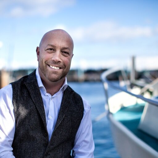 International bestselling author of Stop Wishing, Start winning, Real Estate group  and individual life/business coach, proud father/ lover of life + adventure.