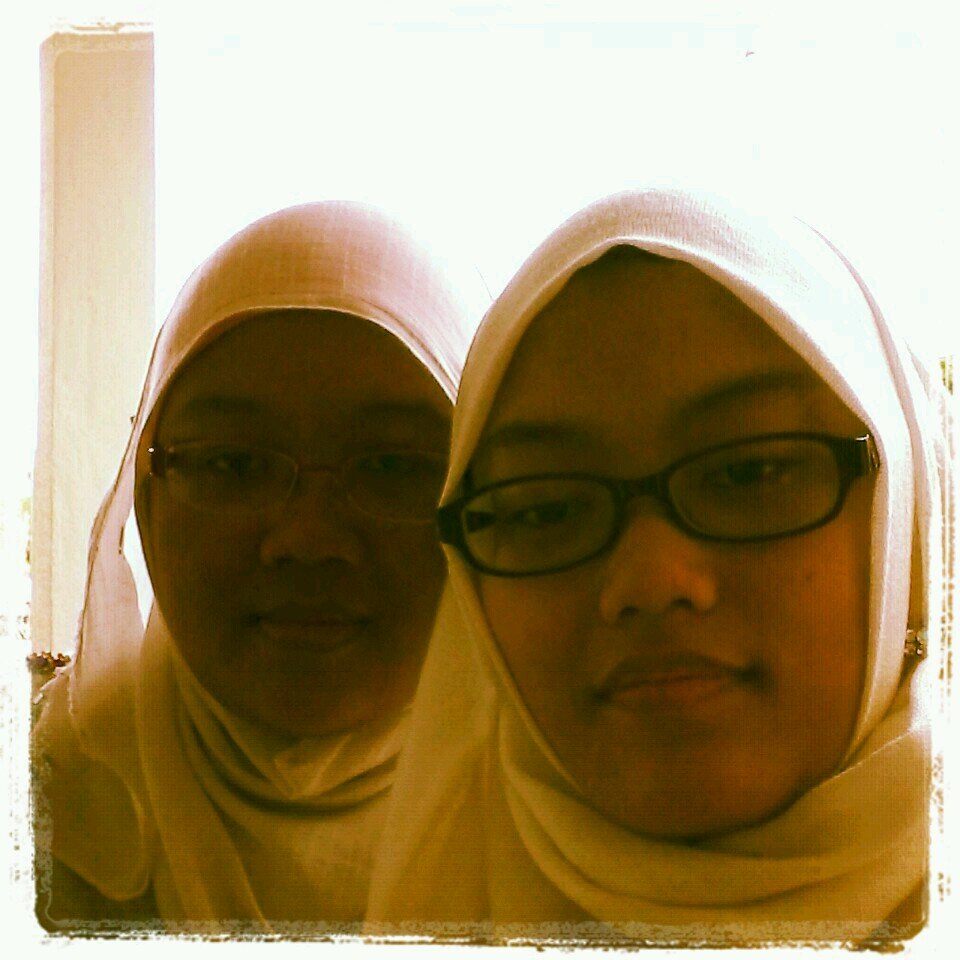 Just be urself...and I'm the only one and this is my twitter...