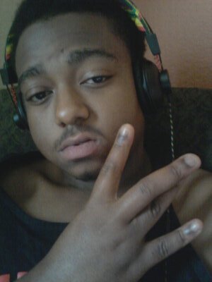Just a talented 20 year old artist http://t.co/eavBiPRMtI FWM!!   Follow me on IG @yungc_tha_rapaholic