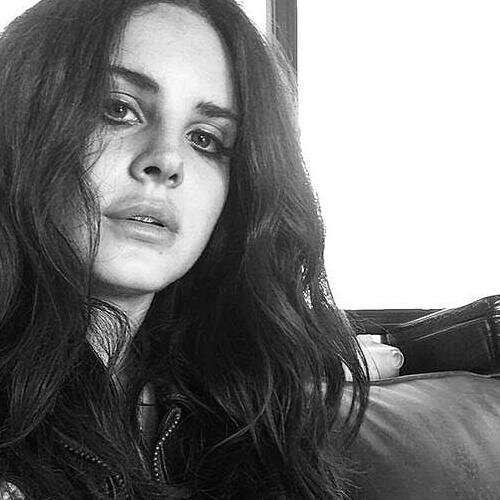 16 year old girl who is in love with lana del rey, james franco, supetnatural, pretty little liars and doctor who ♥♥♥