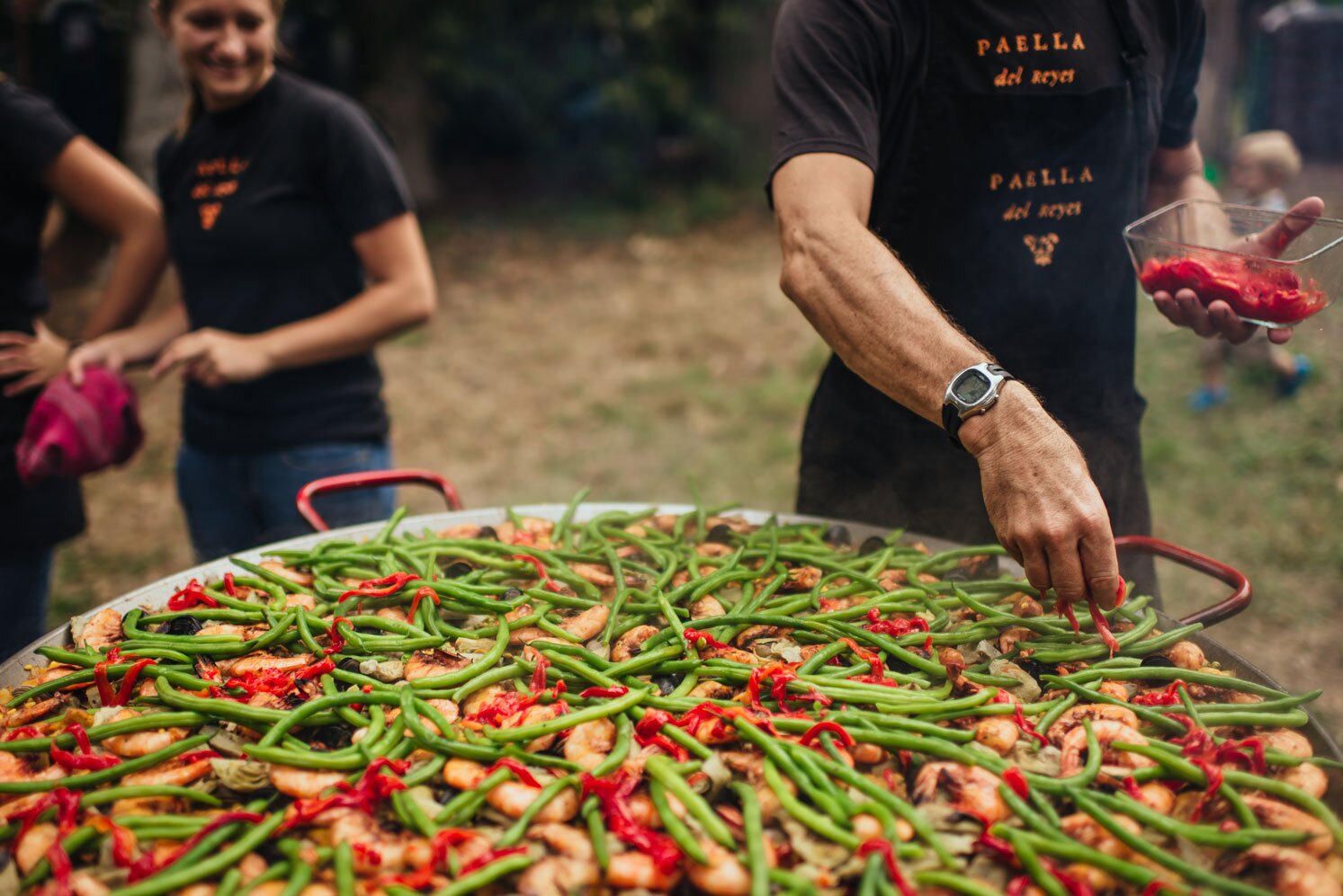 paelladelreyes's profile picture. We make the best wood fired paella for festive gatherings - Paella del Reyes