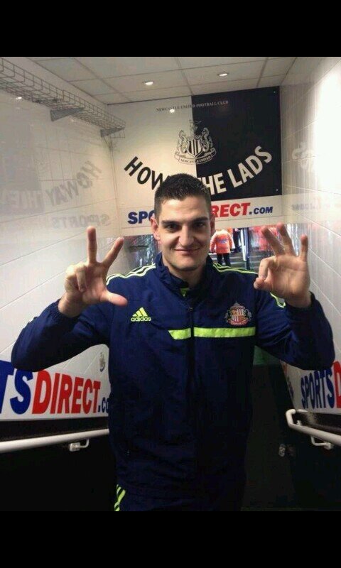 SAFC goalkeeper Fanbase around the world ;) #HawayTheLads || Instagram: VitoMannone_Fans || #25