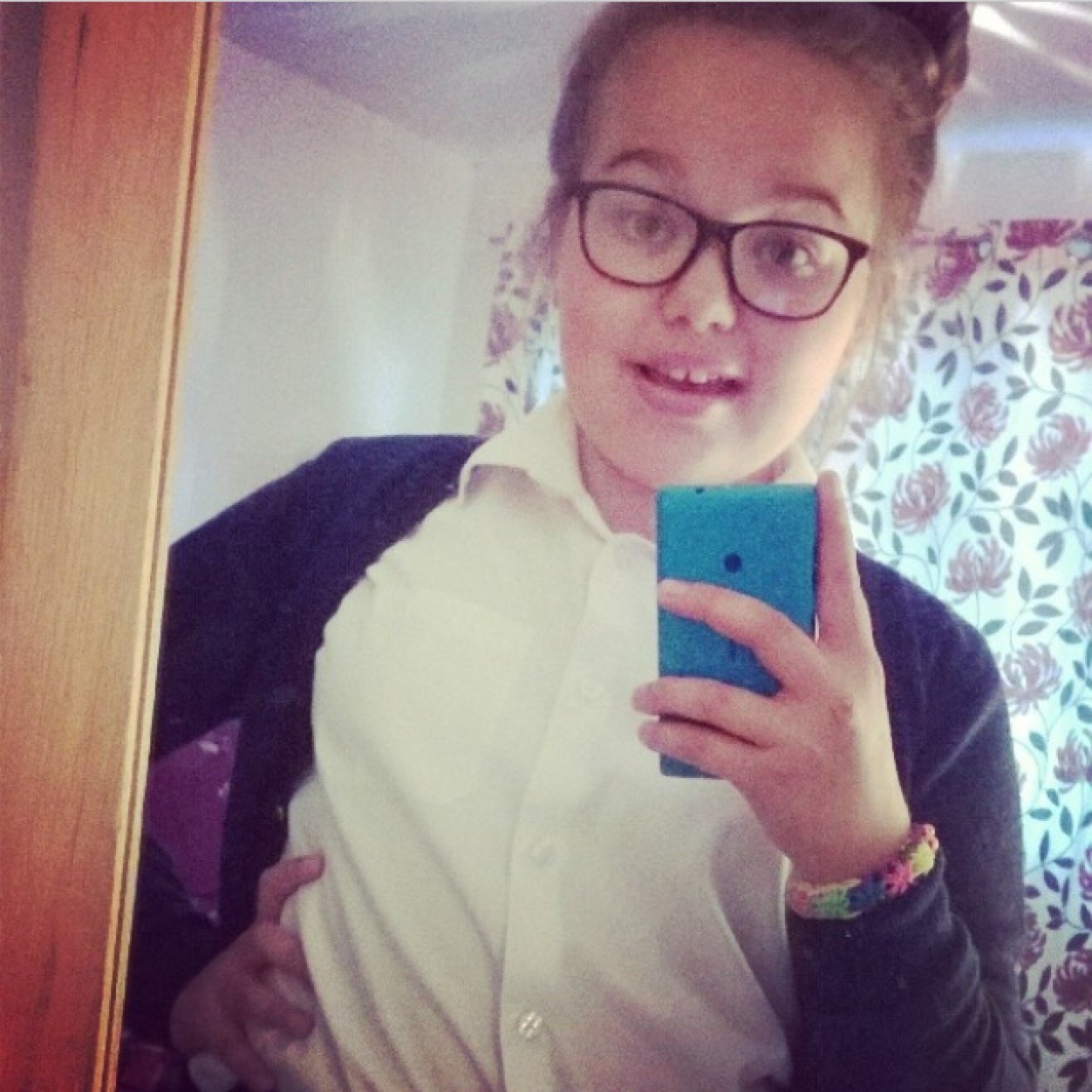 I love my friends and family  love music x