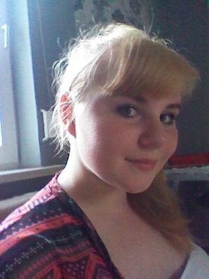 hey guys i'm nicole! i hope you follow me! ;) England was very great! ♥