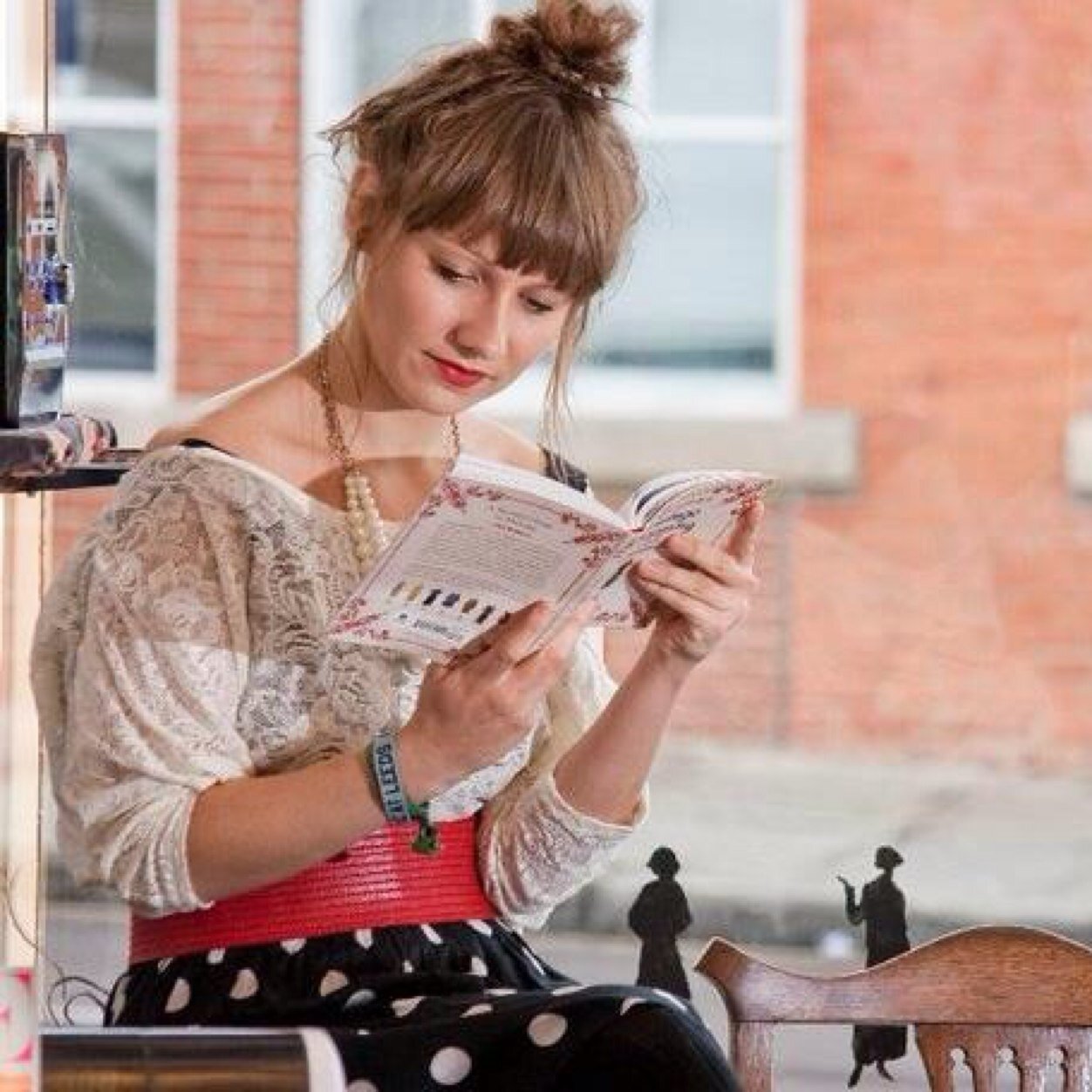 nicolefevans1's profile picture. An Events Manager at a corporate events company based in Manchester. I have a blog http://t.co/HRsZBSVi2L which is updated with reviews on a weekly basis!